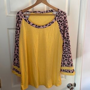 Women’s large 3/4 sleeve top
